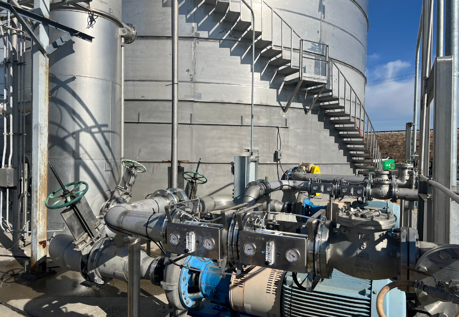 Wastewater treatment installation